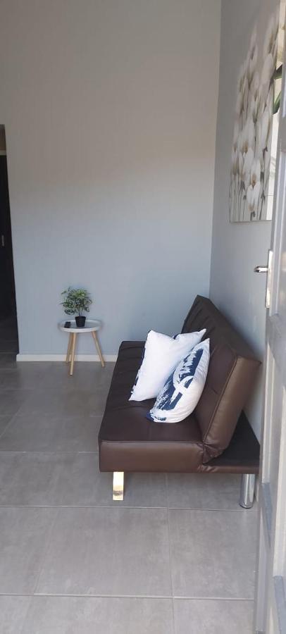 Ferienwohnung Tj Self-Catering Graaff-Reinet Exterior foto